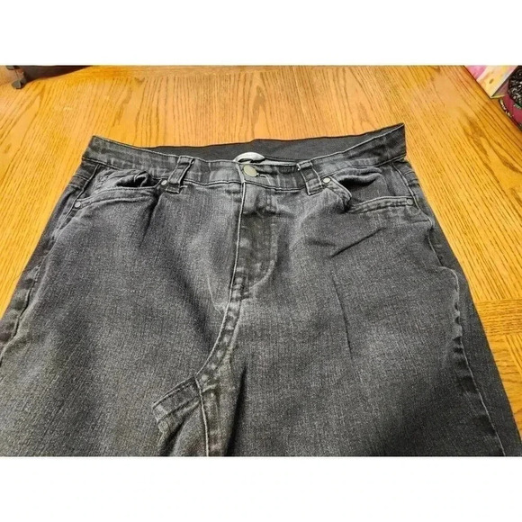 C J BANKS PLUS SIZE 16W BLACK/CHARCOAL JEANS, INSEAM 30" - Picture 3 of 6
